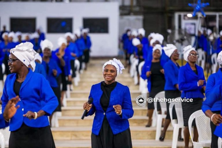 FASHION FRIDAY THE CHOIR’S DRESSING IS IMPORTANT