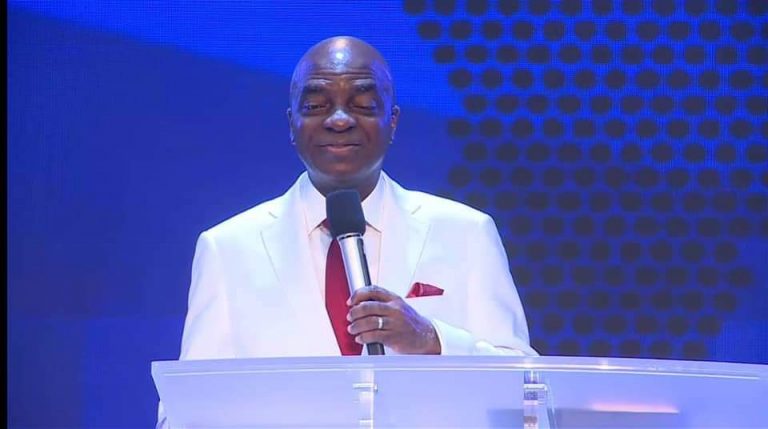 END SEPTEMBER IN STYLE WITH THIS BEAUTIFUL PRAISE MEDLEY